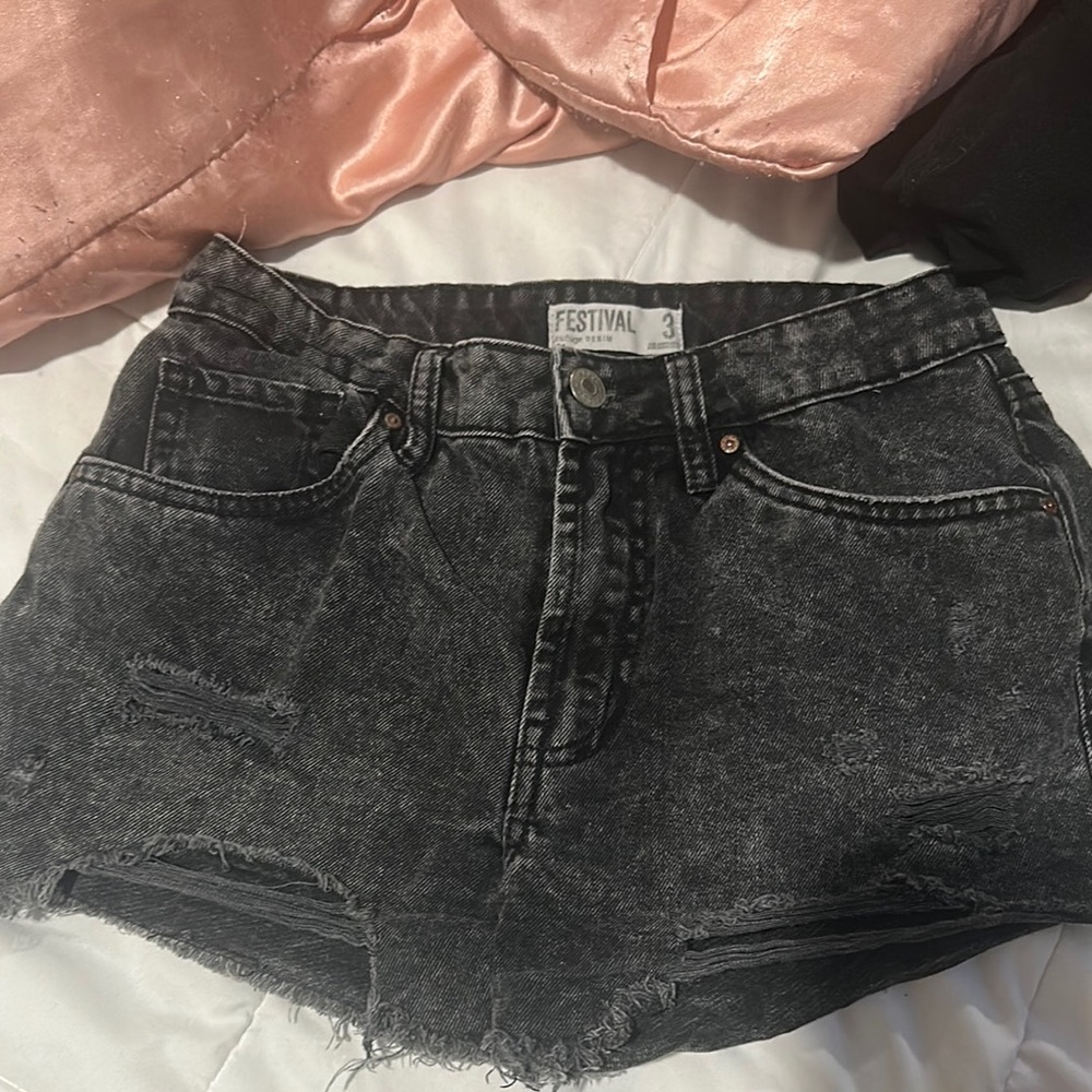 Refuge Black Jean Shorts Casual Essential